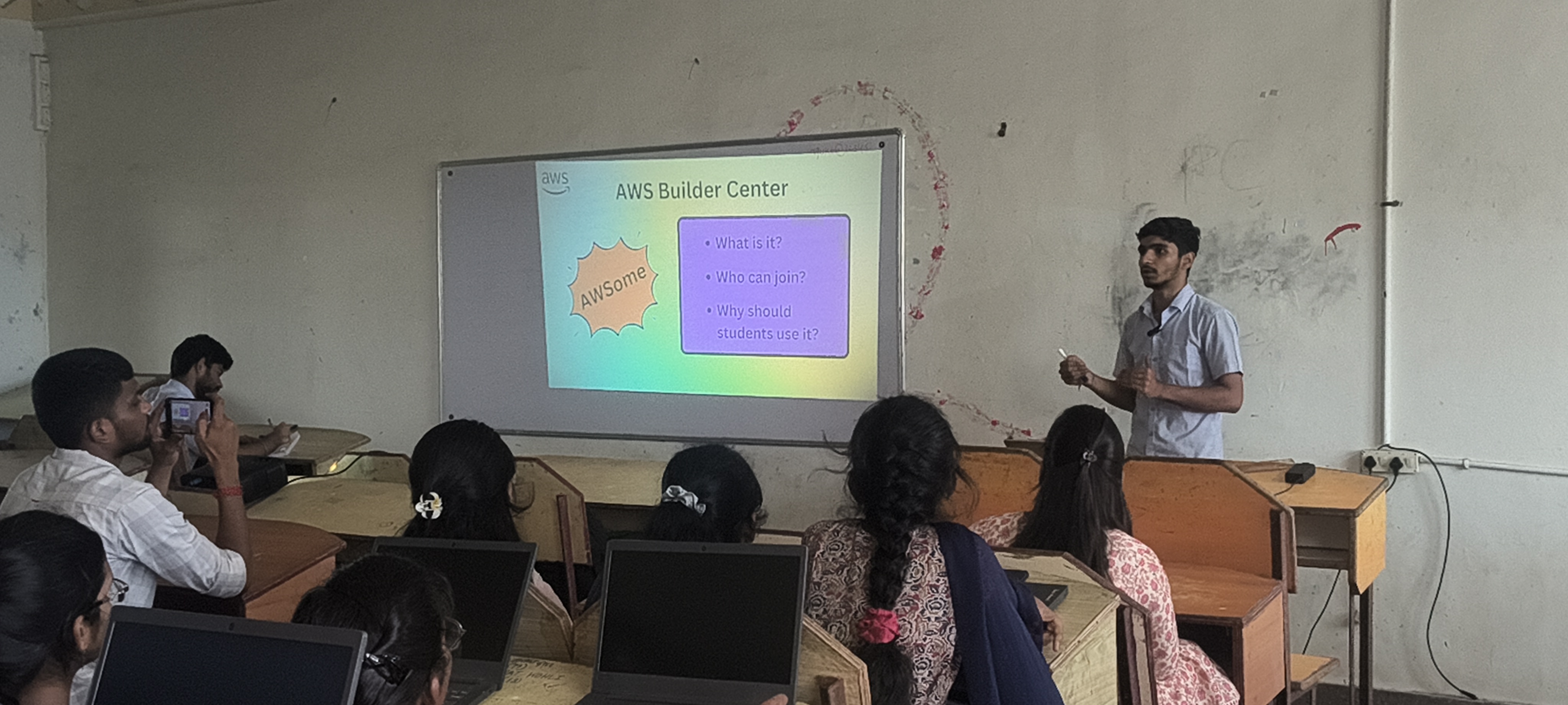 Mentors providing feedback during session